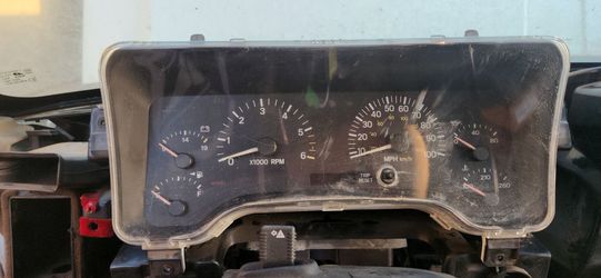 2000 cherokee cluster