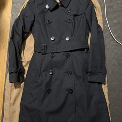 Burberry Women’s Chelsea Trench Coat Size 8UK 6US