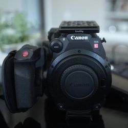 Canon C200 Cinema Camera