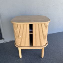 Modern Wood Nightstand / Side Table with Storage Shelf