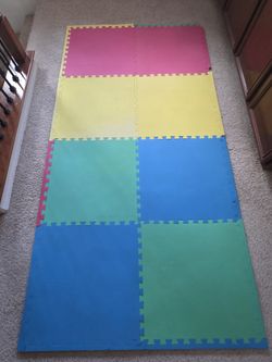Reversible Multi-Purpose 24 in. x 24 in. Interlocking Multi-Color Foam