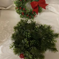 Vintage Plastic Wreath And Candle Holder