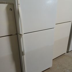 Kenmore  Refrigerator  Top Freezer  White 