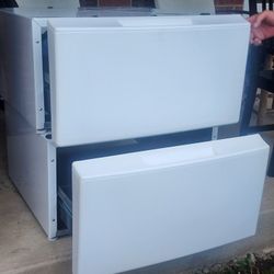 Pedestals GE WASHER AND DRYER 