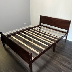 Queen Size Wooden Platform Bed Frame (location: River North)