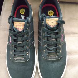 LEVI'S SHOES SIZE 13 MENS