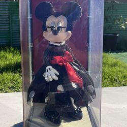 Minnie Mouse Signature Doll