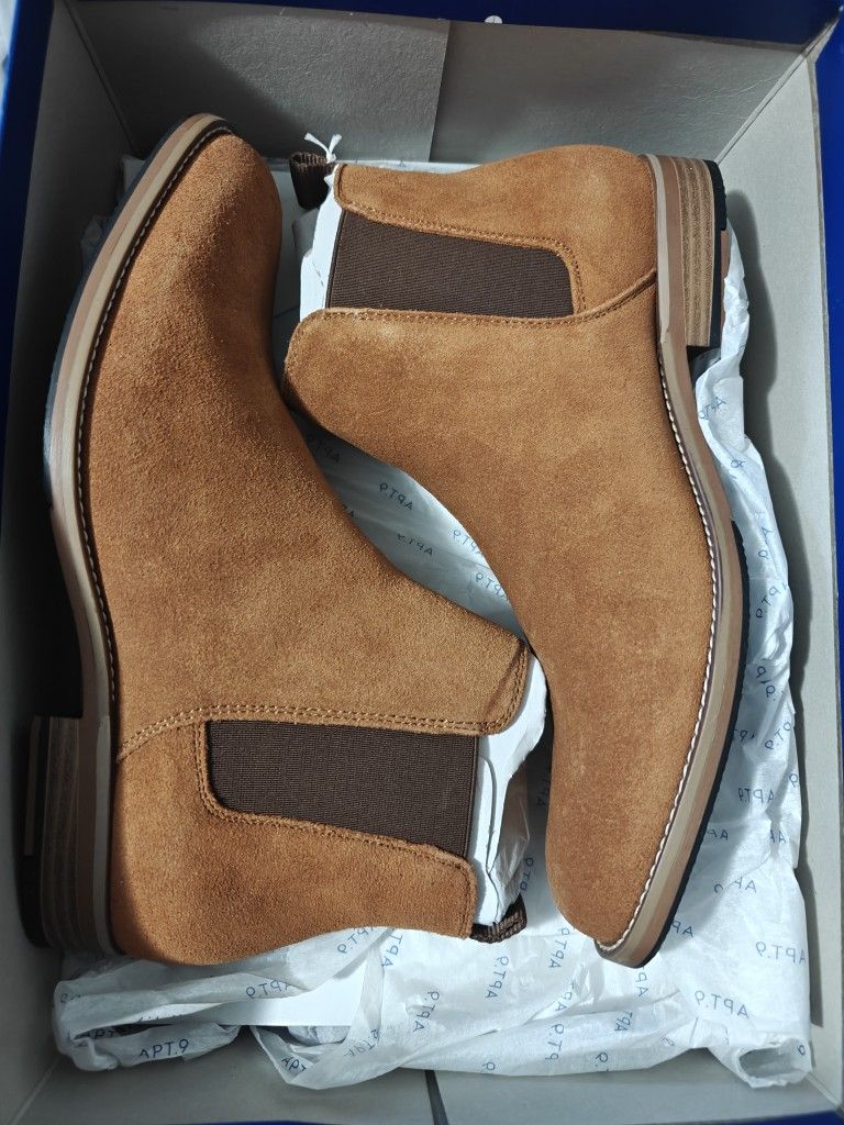 NEW Suede Cushioned Chelsea Boots Size 8.5 Men's