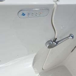 Vendiendo Tina De Masajes