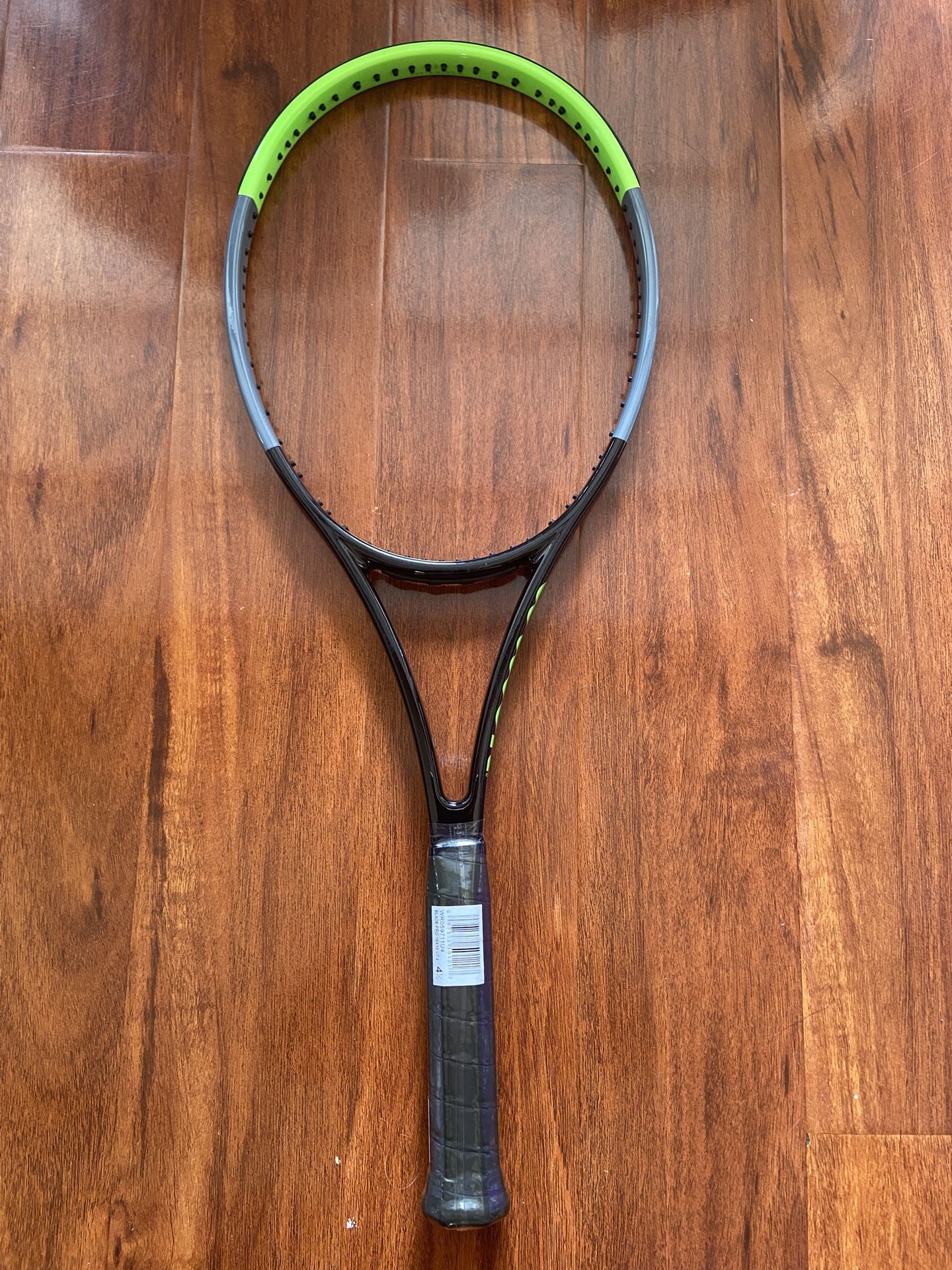 Wilson Blade Pro 98 V7 ( Pro lab) Brand new - Size 4 4 1/2