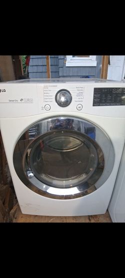 LG stackable washer and dryer with steam technology