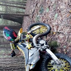99 Suzuki Rm 125 Runs Good Looking To Trade For A 3 Wheeler  Or Quad Lmk 