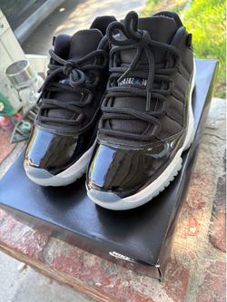 Jordan 11 low space jam used 8.5