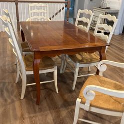 Country Style Dining Room Table W/ 6 Chairs