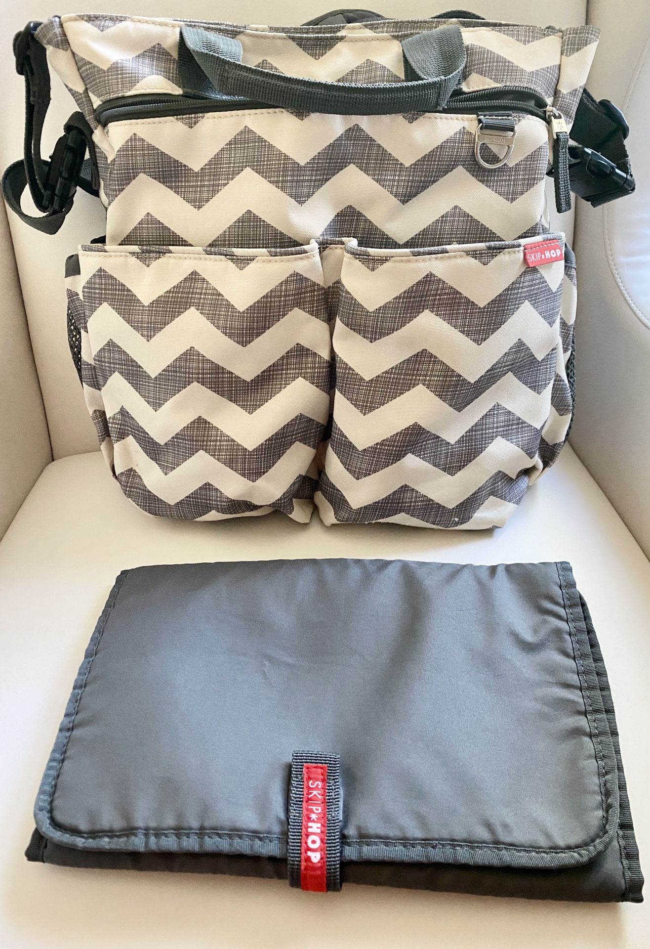 Skip Hop Diaper Bag: Iconic Duo Signature Function Forward Tote with Changing Pad & Stroller Attachement, Chevron