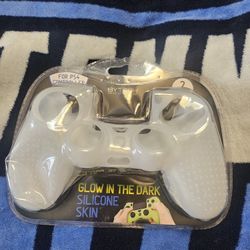 GLOW IN THE DARK SILICONE PS4 CONTROLLER SKIN