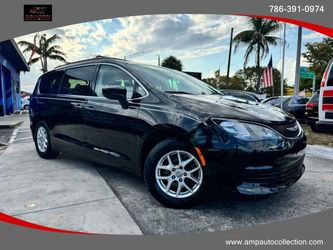 2020 Chrysler Voyager