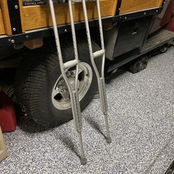 Crutches *Used once*