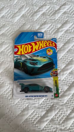 Hot Wheels 2026  2024 Aston Martin Vantage GT3 125/250 Exoticars 9/10