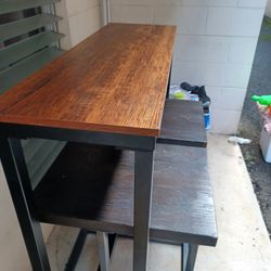 Table with 2 Chairs