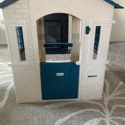 Little Tikes Cape Cottage Playhouse - Blue Large