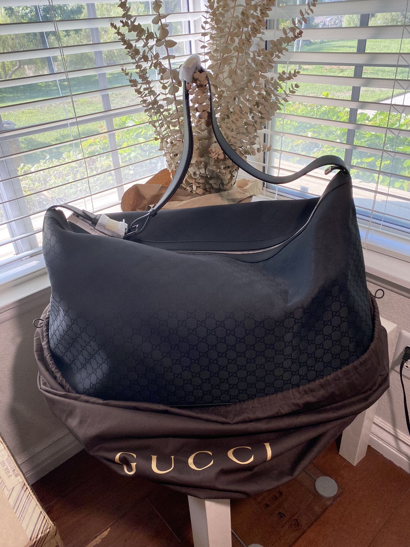 Authentic Gucci NWT Black Nylon XL Duffle Bag Tote