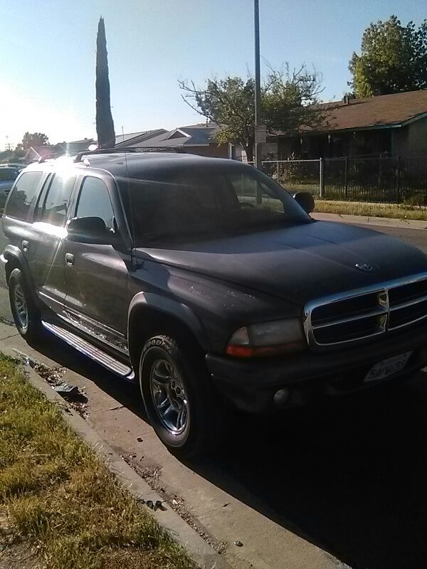 2003. Dodge darango