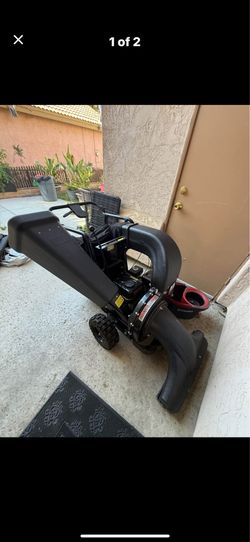 Gas leaf vacuum