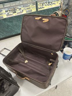 Louis Vuitton - Travel Set - authentic And Original for Sale in Las Vegas,  NV - OfferUp