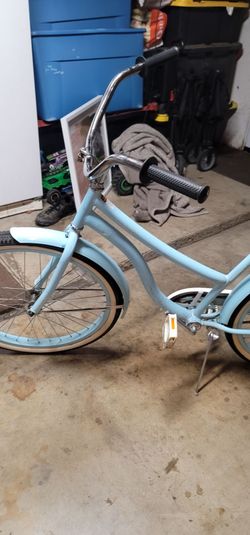 26" Beach Cruiser has new tubes , new hand grips.