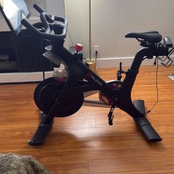 Peloton Bike Like New