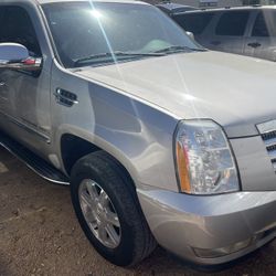 2008 Cadillac Escalade ESV!! In House Finance!!