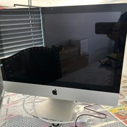 Apple  imac good conditions 21.5” needs keyboard   I bought storage units and found there asking $100  as is  thanks 