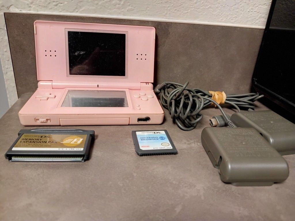 Nintendo DS Lite W/Extras Expansion Pack,Browser$80