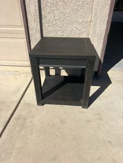 Coffee Table (black)