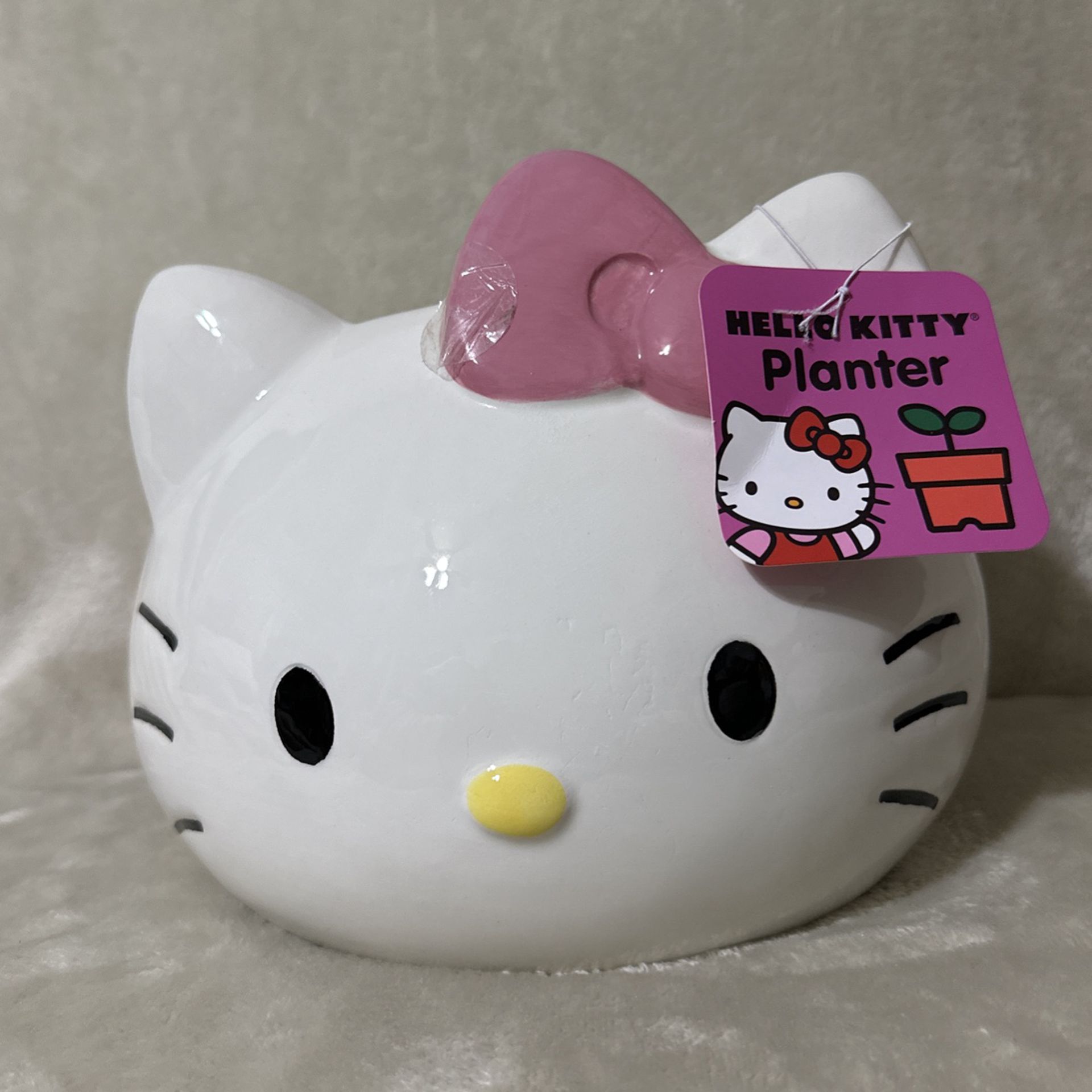 Hello Kitty Planter With Pink Bow 