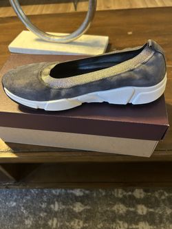 Johnston & Murphy Athletic Shoe