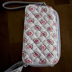 Ladies’ Wristlet Vera Bradley RFID Wallet