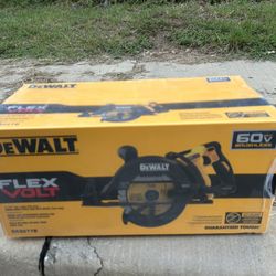 Dewalt Saw