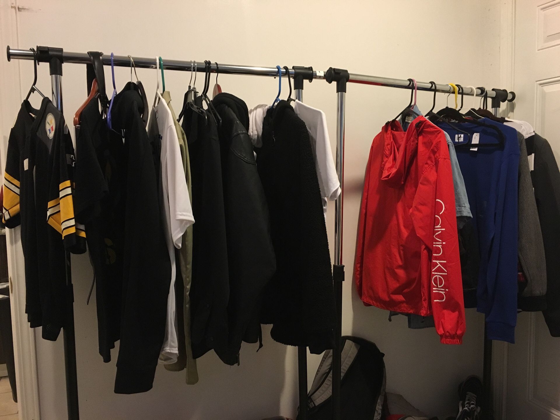 CLOTHING RACK