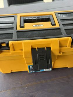 Plastic Latching Tool Box With Tray