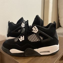 Jordan 4 White Thunder Size 5