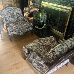 2 Chairs Excellent Condition 