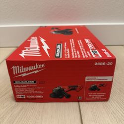 Milwaukee M18 Cordless 4-1/2 to 5 in. Cut-Off/Angle Grinder 268620 - Brand New