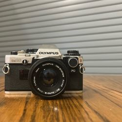 Olympus OM10 35mm Film Camera