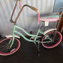 Shwinn stingray vintage girls cruiser bicycle
