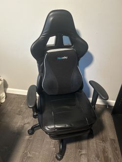 Black Gaming / Computer Chair + Cushioned Back Rest