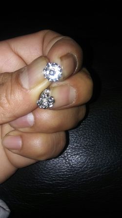 Silver flower earings.