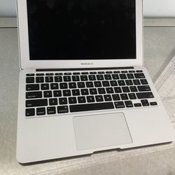 2015/16 MacBook Air 11 inch 1.6Ghz i5 4GB memory 128GB Flash storage