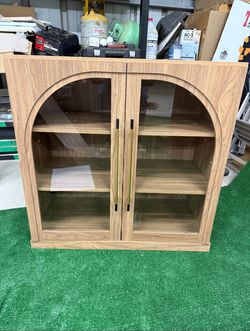 Accent cabinet